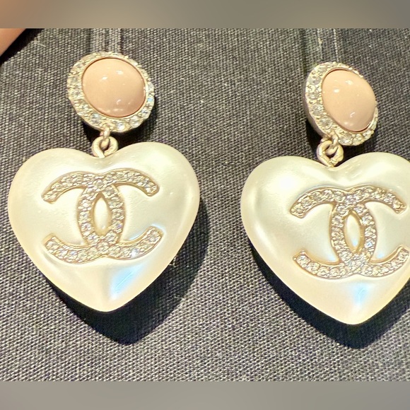 Pearl Resin Crystal CC Heart Drop Earrings Pink Gold - Picture 8 of 10